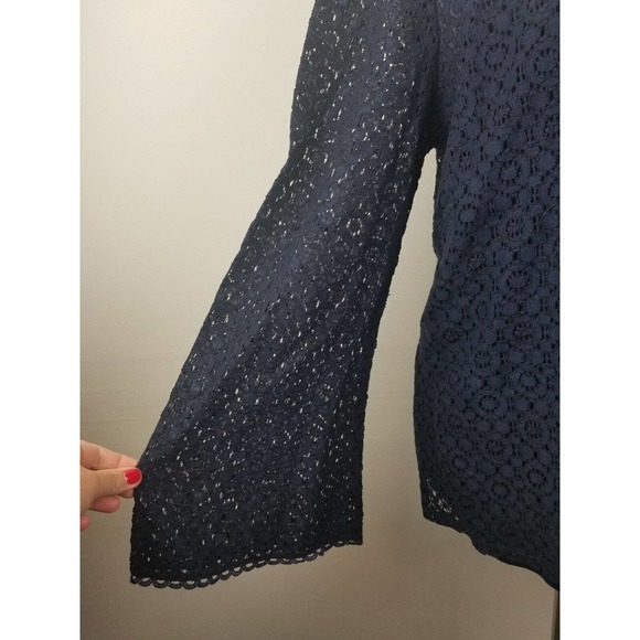 Banana Republic Womens XL top Navy Lace Blouse Sleeveless flare bell sleeve - Picture 2 of 7